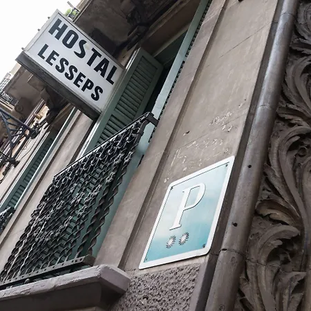 Hostel Lesseps