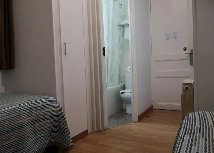 Lesseps Hostel *