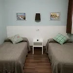 Lesseps אכסניה *